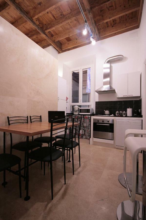 Trastevere 3 Bedrooms Рим Екстер'єр фото