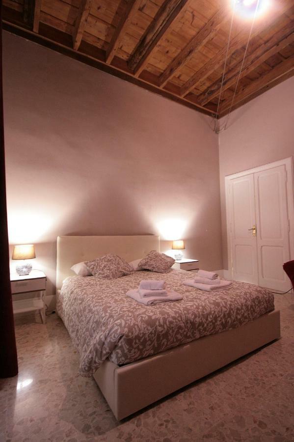 Trastevere 3 Bedrooms Рим Екстер'єр фото